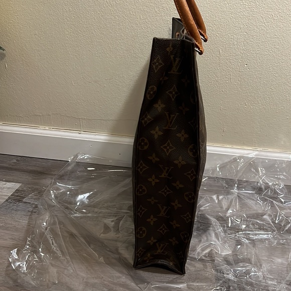 SOLD-SOLD —LV Sac Plat large - Picture 4 of 9